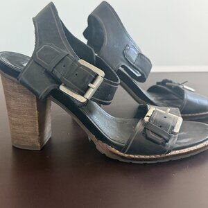 Steve Madden Kristi Black Leather Buckle Block Heel Sandals – Size 8